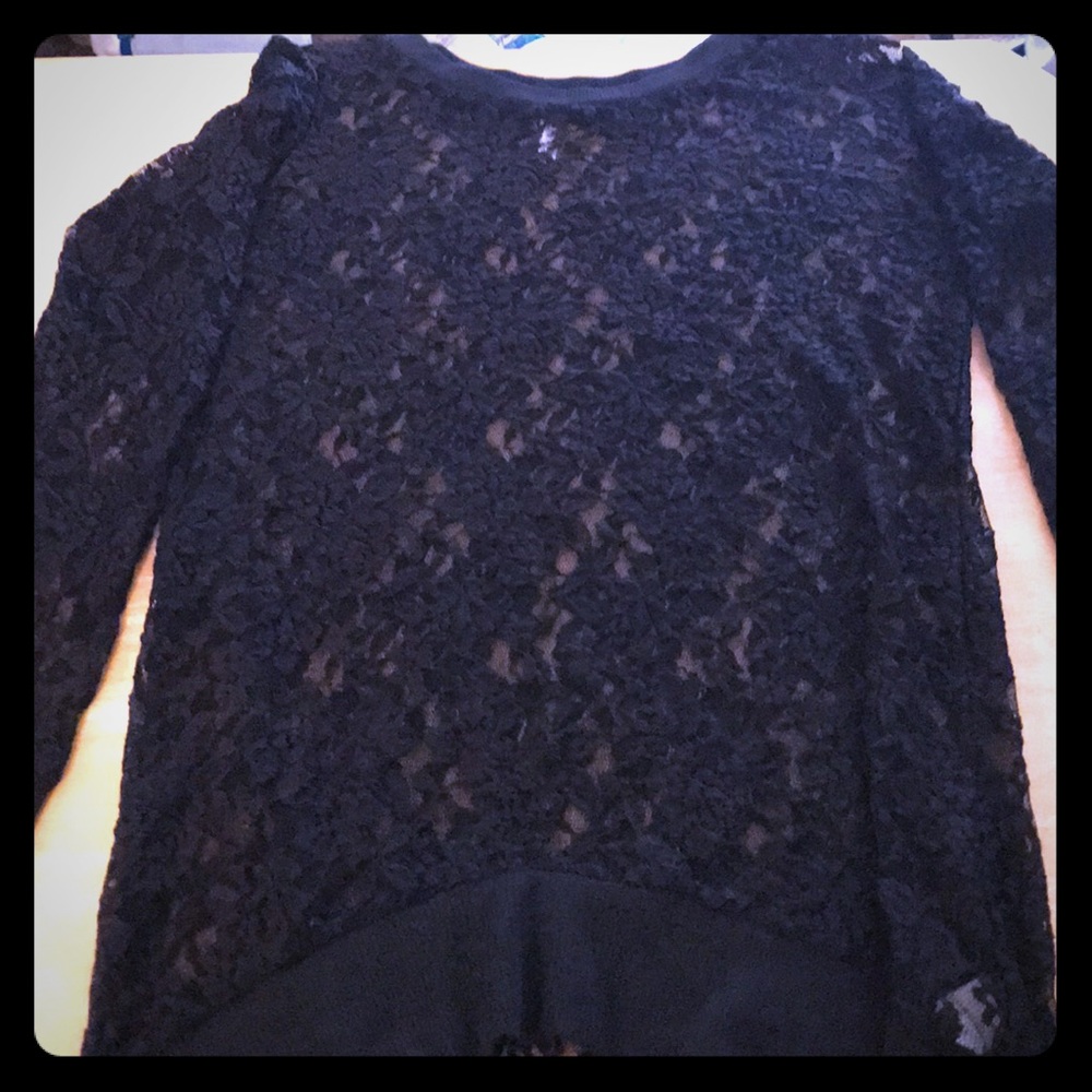 Long sleeve black laces top